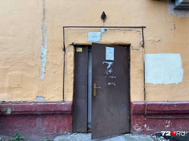 Дверь входа в фильтр  | Источник: Мария Токмакова / 72.RU