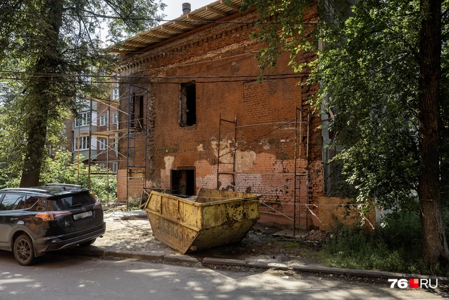 Новый владелец получил здание с документальными проблемами  | Источник: Александр Куренной / 76.RU 