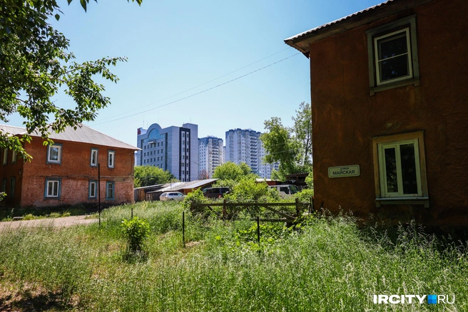 Многих жильцов не устраивает, что им нужно переезжать из одного старого дома в другой&nbsp;— квартиры в новостройках им давать не собираются | Источник: Ксения Филимонова / «ИрСити»