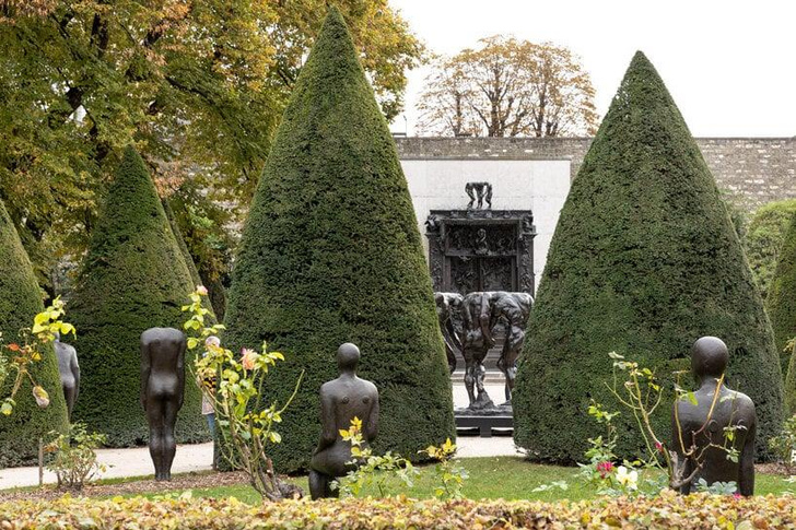 Выставка скульптур Энтони Гормли в Париже
