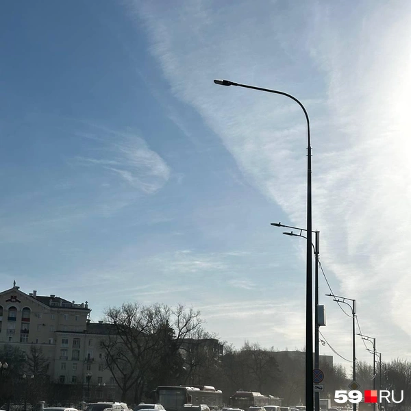 Пермяки выходят из автобусов и идут пешком | Источник: читатель 59.RU