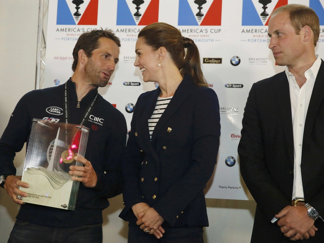 Сэр Бен Эйнсли и Кембриджские в Порсмуте, 26 июля 2015 | marieclaire.ru