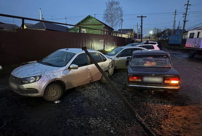 Житель Абдулино попал в ДТП на угнанном автомобиле | Источник: УМВД России по Оренбургской области