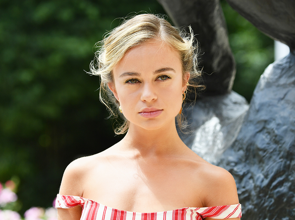 Леди Амелия Виндзор перед показом Christian Dior Couture Haute Couture Fall/Winter 2018-2019 | marieclaire.ru