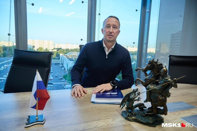 В 2017–2019 годах Марат Сибатулин был начальником Управления осуществления закупок, затем начальником Управления ремонта и содержания автомобильных дорог Минтранса Московской области | Источник: Дмитрий Толстошеев / MSK1.RU