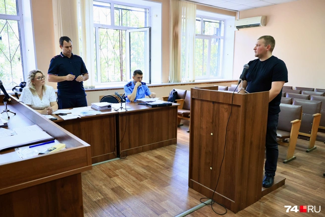 Помимо Балаева ранее успели опросить почти два десятка силовиков&nbsp;— действующих и в отставке | Источник: Михаил Шилкин