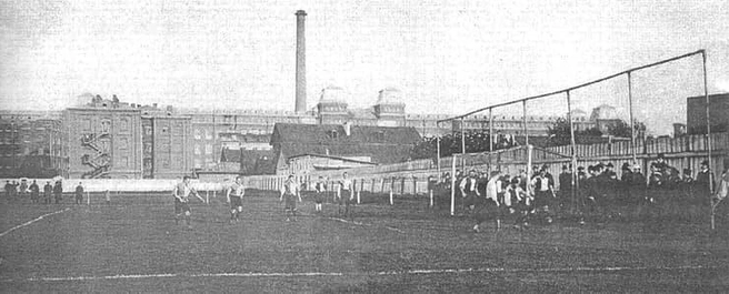 8 сентября 1907 года. Фрагмент матча «Невский» — «Спорт» на поле Невской ниточной мануфактуры в рамках чемпионата Санкт-Петербурга | Источник: Федерация футбола Санкт-Петербурга
