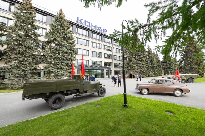 Выставка ретротехники, полевая кухня, импровизированный блиндаж как путешествие во времени | Источник: АО «КОНАР»
