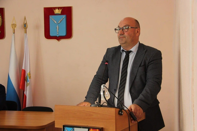 Сергей Соколов сегодня окончательно был утвержден главой Красноармейского района | Источник: Минтерриторий64 Z / Telegram