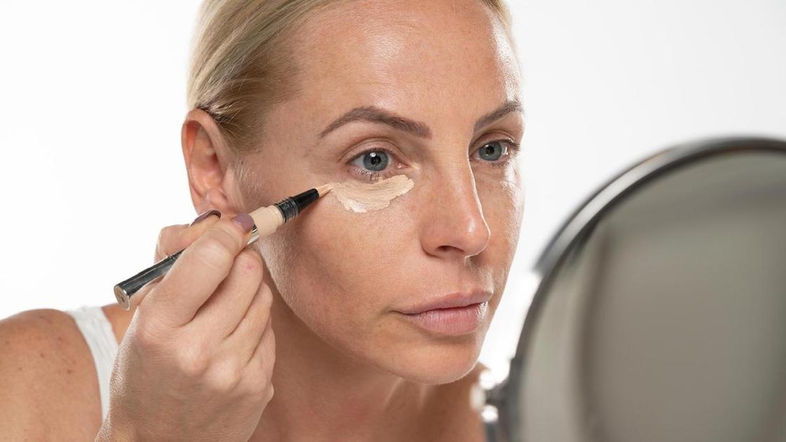 10 лучших консилеров для зрелой кожи