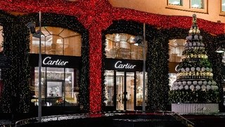 Рождественское оформление бутика Cartier на Петровке