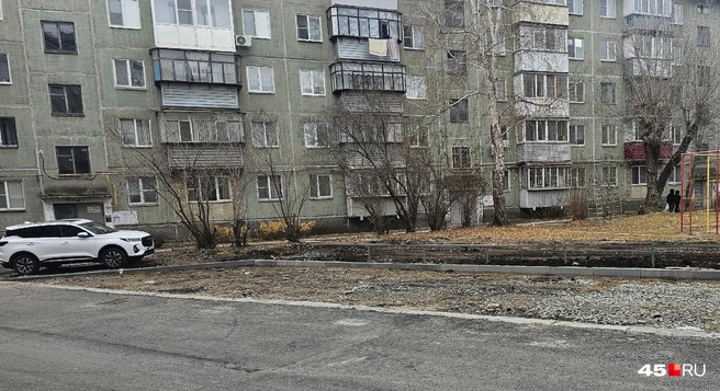 Будущая парковка огрожена | Источник: Дарья Никитченко / 45.RU