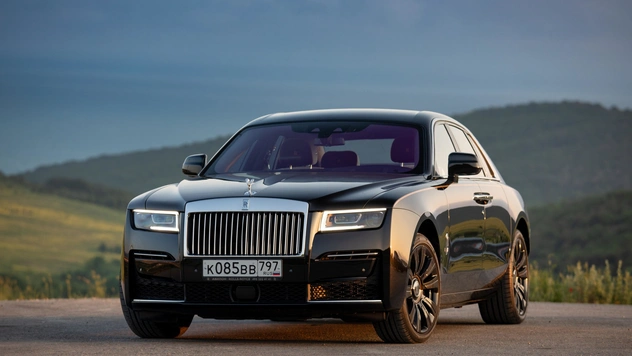 Ти-ши-на! 10 важных фактов о новом Rolls-Royce Ghost