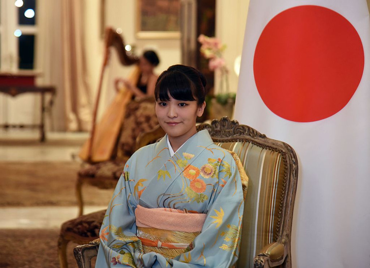 Отказаться от всего: как японская принцесса Мако лишилась титула, но обрела счастье