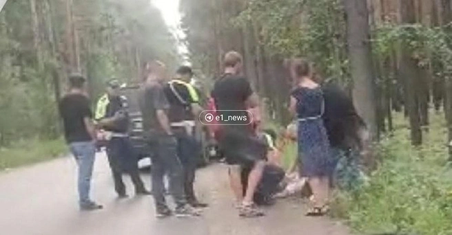 Полчаса подростка реанимировали очевидцы | Источник: читатель E1.RU