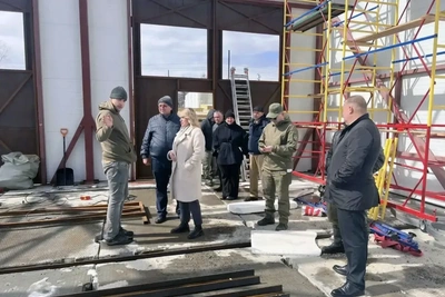 Ирина Горбачева проинспектировала строительство здания для пожарных в Ванино