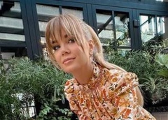 Не святоша и не тихоня: Алла Михеева растаяла в объятиях стриптизера