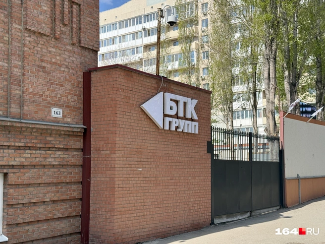 «БТК Групп» привлекает большое количество иностранных рабочих к пошиву военной формы | Источник: Сергей Петунин / 164.RU