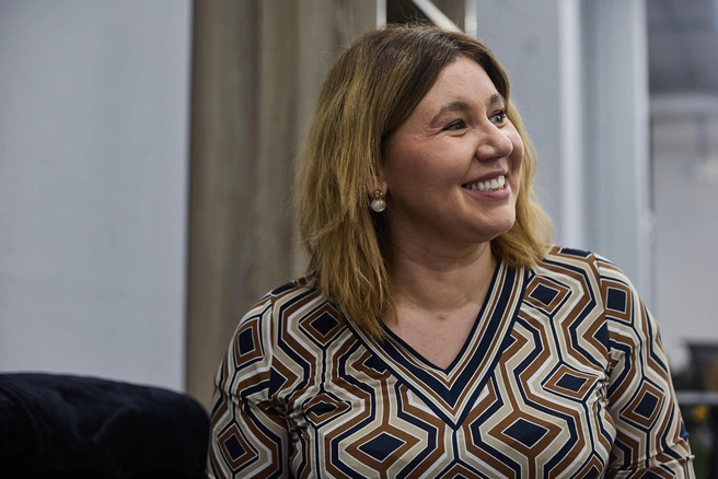 Виктория Константиновская рассказала, что фонд «Люди рядом» планировал открыть мастерскую для взрослых, но потребность в ней, как оказалось, есть у всех возрастов | Источник: Александр Ощепков / NGS.RU 