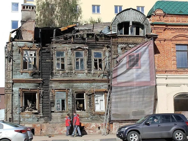 Так дом выглядел после пожара в 2022 году | Источник: Глеб Никитин / t.me