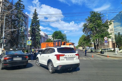 Пробки в центре Уфы из-за перекрытий дорог