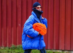 Враг стиля: 4 модели пуховиков, которые полнят даже самых худых женщин