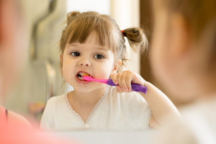 Какие зубные щетки ни в коем случае не стоит покупать ребенку