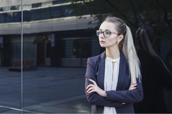 «У мужчины до меня был секс с проституткой. Не знаю теперь, строить ли с ним отношения»