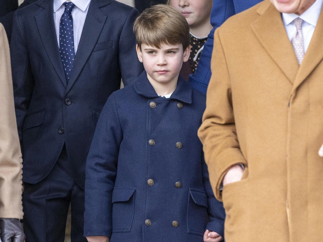 Принц Луи на Рождественской службе в Сандрингеме, 25 декабря 2023 год | marieclaire.ru