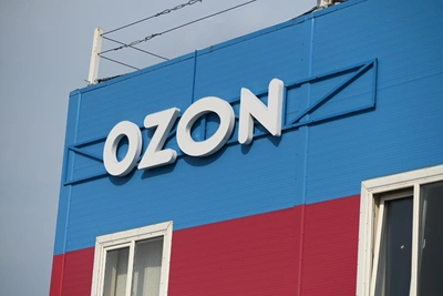 Ozon ограничил доставку после атаки БПЛА в Омске