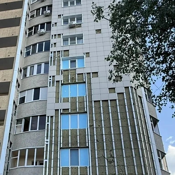 При ракетном ударе по Воронежу 22 июня повреждены 10 многоэтажных и шесть частных домов | Источник: Сергей Петрин / max.ru