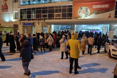 Тюменцы выстроились в очередь на концерт певицы МакSим