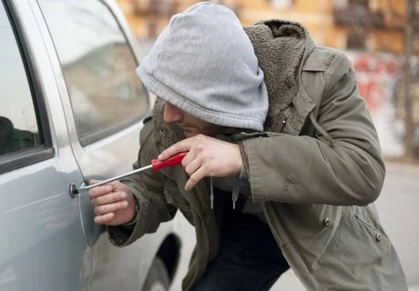 В Рязани задержали подозреваемых в серии автокраж | ya62.ru