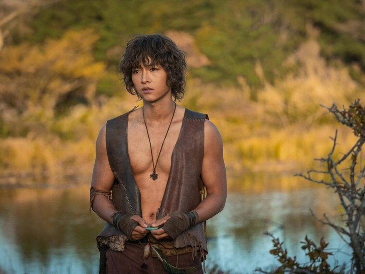 Сон Джун Ки в роли Ынсома | Источник: Кадр из дорамы «Хроники Асдаля»