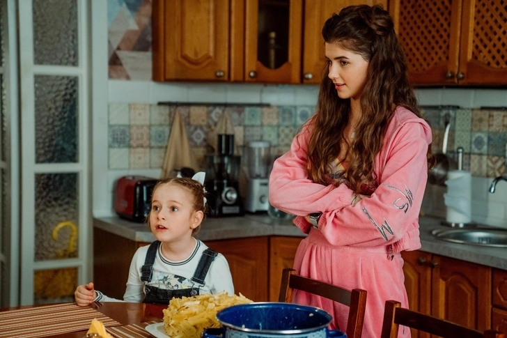 Если дочь перестала уважать свою мать, она сделает эти 10 вещей, даже не задумываясь | Источник: кадр из сериала «Папины дочки»