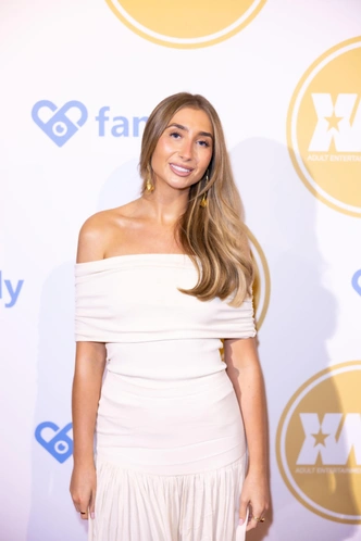 23-летняя Лили Филлипс в январе на вечеринке XMAs 2025 в Hollywood Palladium | Источник: Getty Images