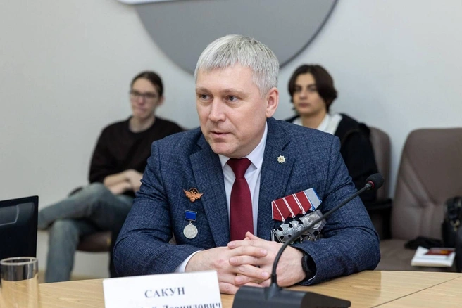 Тимофей Сакун получил третий орден Мужества | Источник: Министерство внутренней политики и общественных отношений Саратовской области