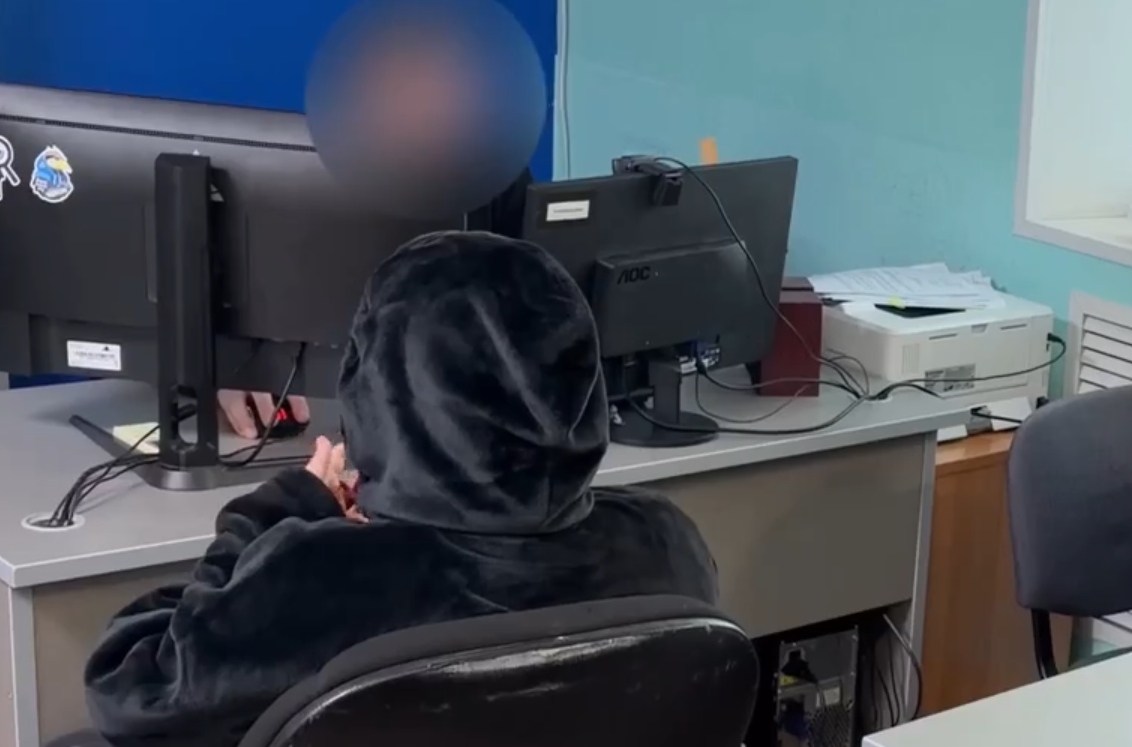 Треш-канал с призывами к буллингу вела 12-летняя школьница во Владивостоке. Ее с отцом доставили в…