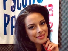 34-летнюю ведущую «Русского Радио» Анну Азовскую нашли зарезанной в московской квартире