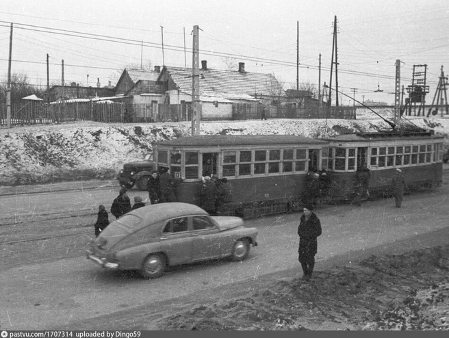 1960–1961 годы. Северный проспект&nbsp;— так раньше назывался Нагибина. Снято в районе Турмалиновской. Дом на фоне существует до сих пор | Источник: pastvu.com