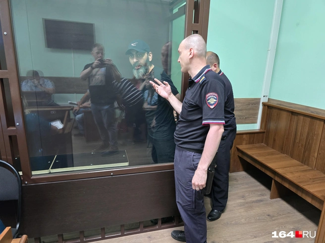 Рубик Акопян начал ругаться на адвоката защиты | Источник: Семен Коротов-Майбах / 164.RU