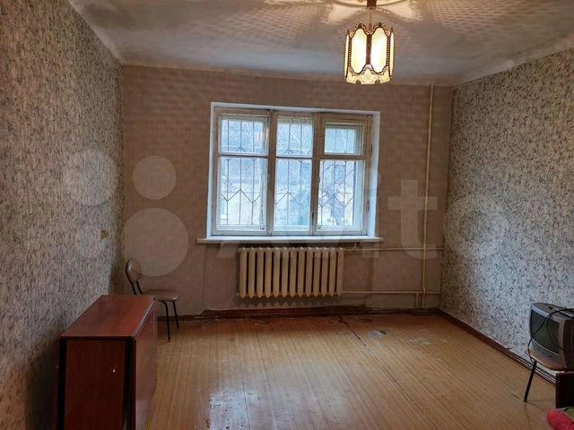 Одна из комнат в квартире выглядит так | Источник: Avito.ru
