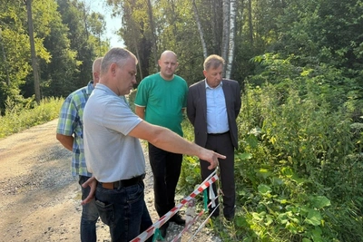 Юрий Соловьев обсудил ремонт дороги в Кабицыно