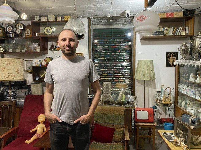 Подсчитать, сколько экспонатов сейчас входит в его коллекцию, Константин уже не может | Источник: Ирина Господаренко / NGS22.RU