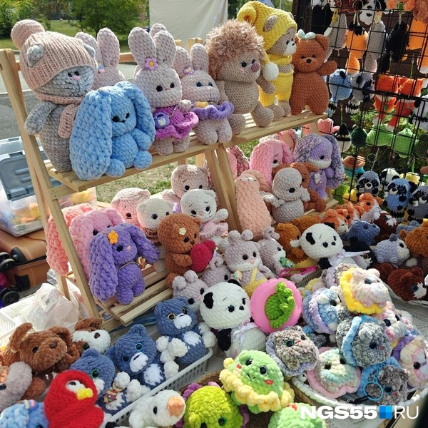 Игрушки продавали от 250 рублей | Источник: Ксения Сушко / NGS55.RU