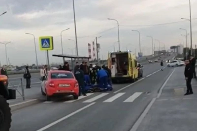 В Тюмени на Мельникайте сбили девушку-пешехода