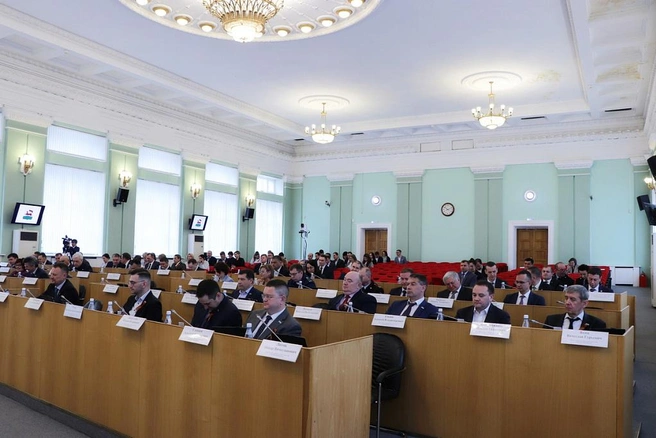 Глава Горсовета призвал глав администраций и их заместителей устранить нарушения | Источник: Горсовет Уфы