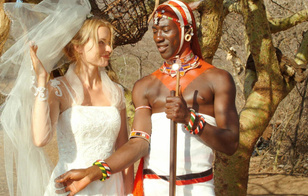«Белая масаи»: женщина, бросившая все ради рая в шалаше