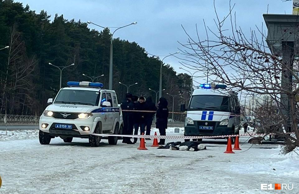 Стало известно, что случилось с екатеринбуржцем, которого нашли в луже крови в Академическом