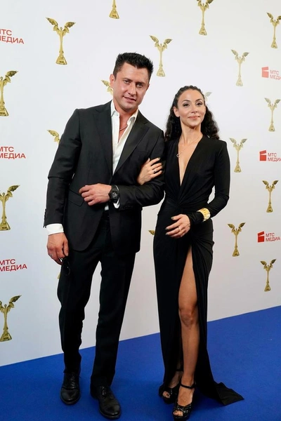 Павел Прилучный и Зепюр Брутян | www.starhit.ru